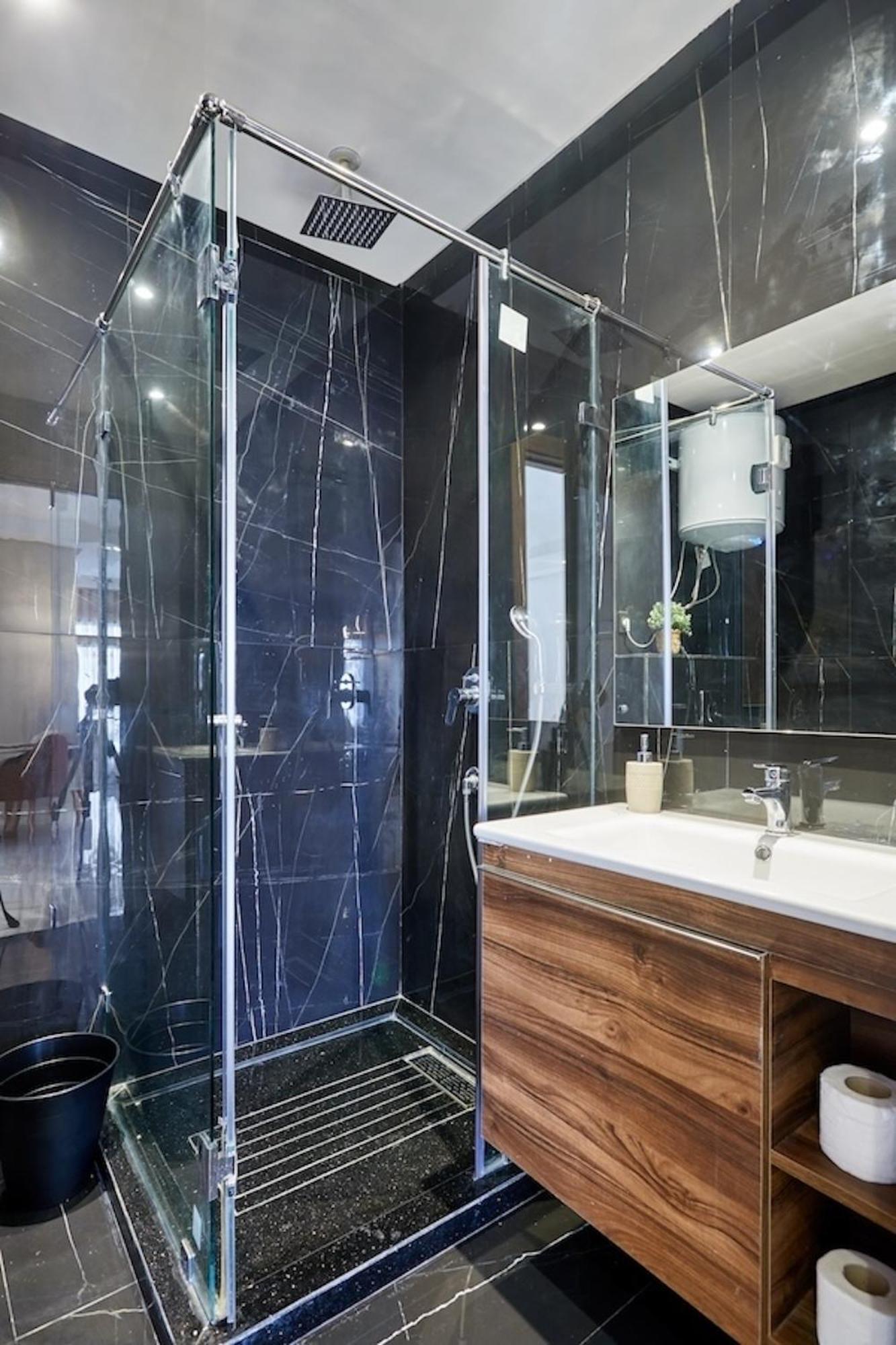 Apartment Your Away From 2 Bed Flat With Parking Casablanca